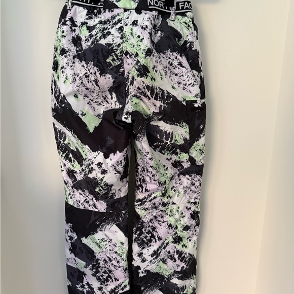 The North Face Girls' Freedom Extreme Insulated Jacket + Snow Pants - size 12 L - Picture 4 of 13